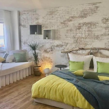Liebevoll Renoviertes Apartment Mit Panoramablick Friedrichshafen Eksteriør billede